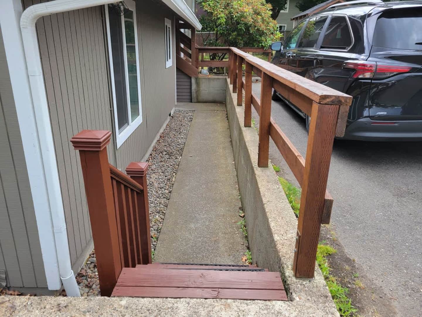 Going down a few steps will take you to Unit B