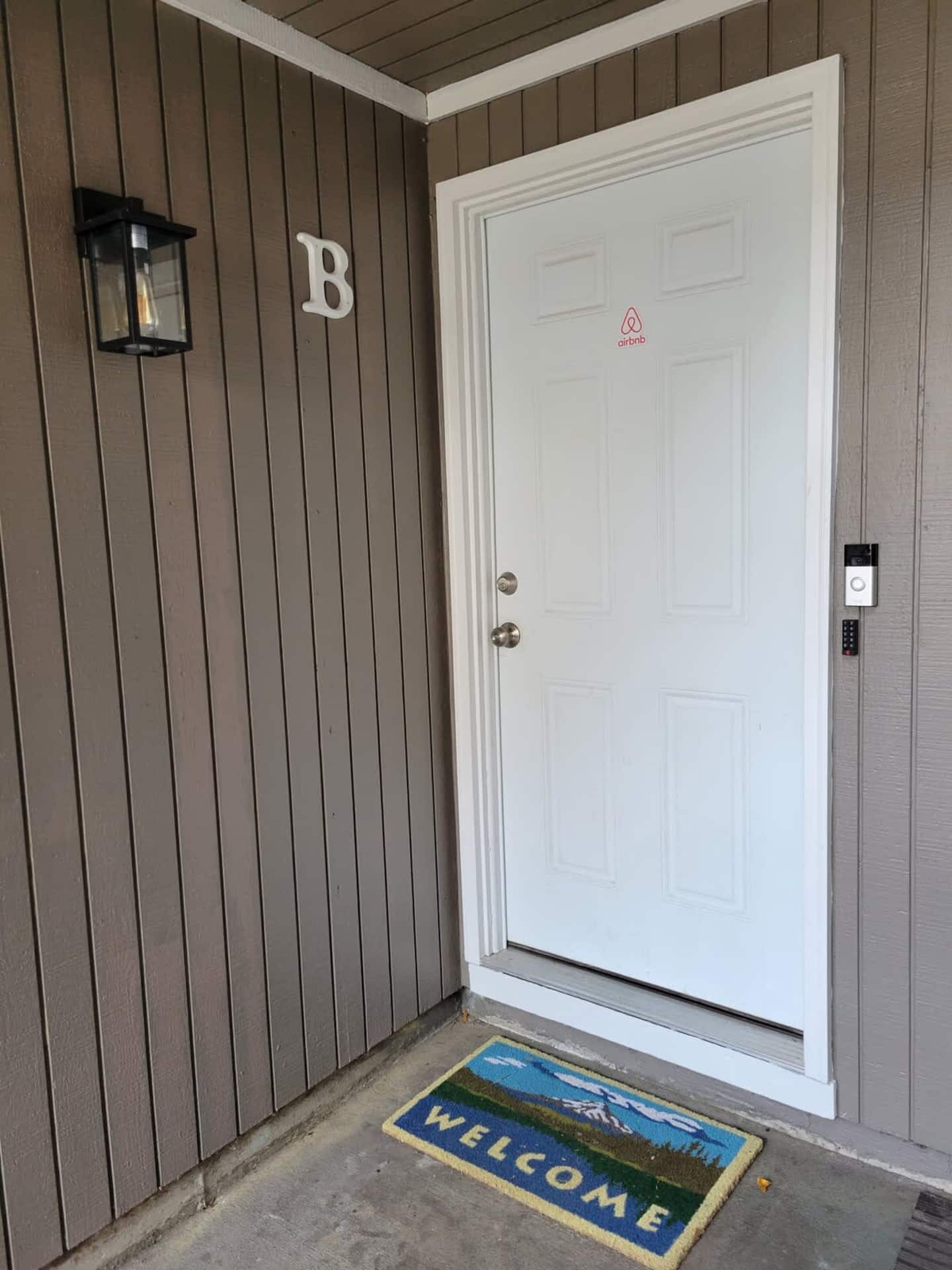 Unit B is the LEFT door. Please be careful to not accidentally open the wrong door, because it will disturb our tenant. Before leaving, just press the red dot on the keypad to lock the door automatically.