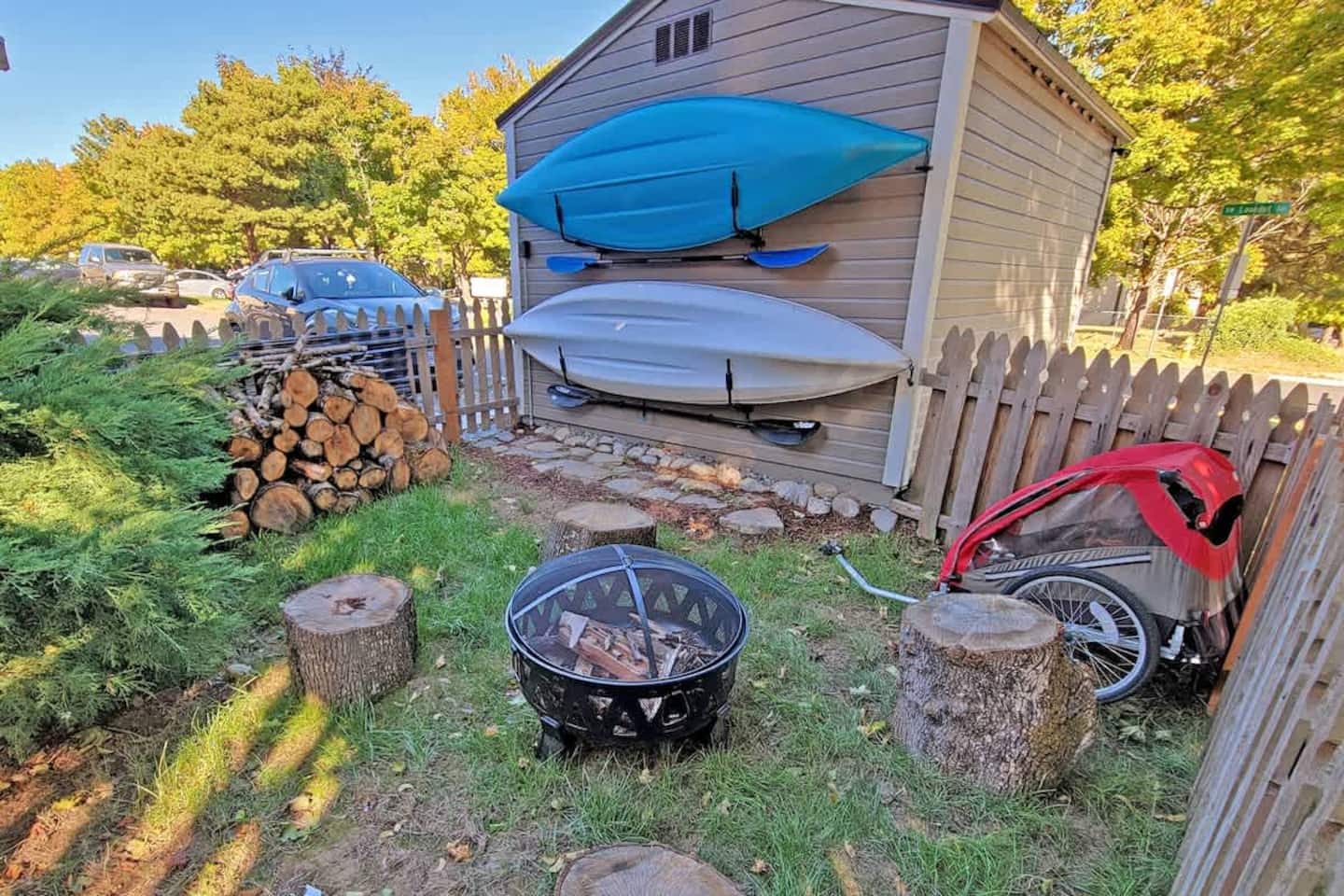 Kayaks are available for rent with Turo car rental. Inquire for pricing and details. Availability may vary. Bicycles and Child Bike Trailer are available to borrow for parks and trails free of charge during dry season.